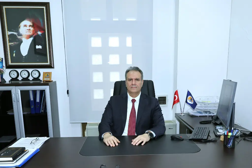 Dekanımız Prof. Dr. Caner Özdemir, Tübitak Destekli Projesiyle Yapay Zekâ Tabanlı "hayalet İnsansız Deniz Aracı" Tasarlayacak