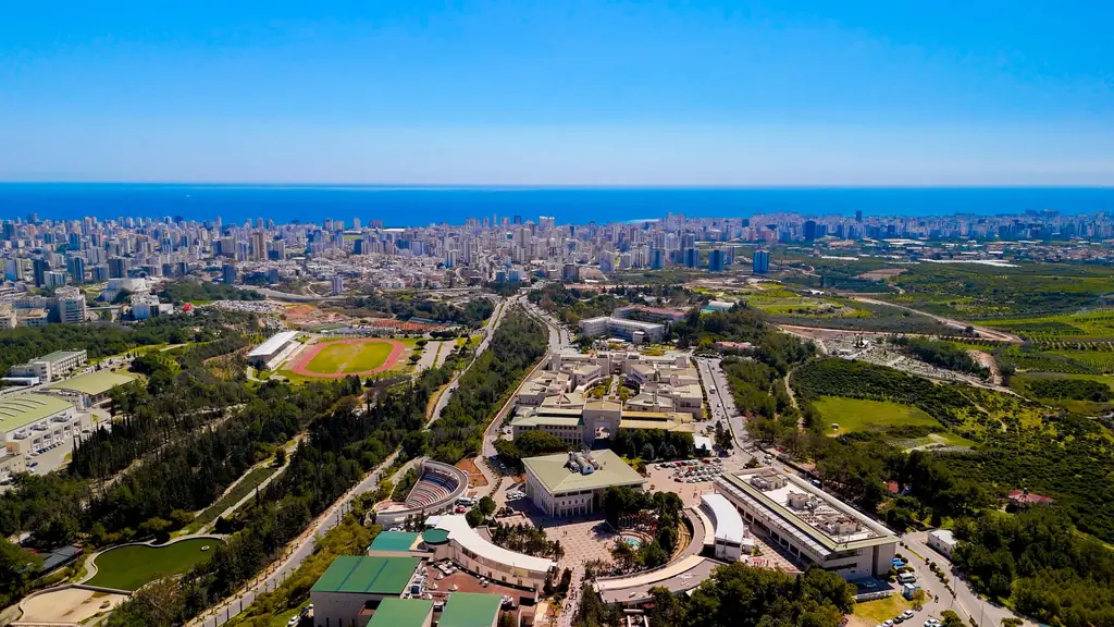Mersin Üniversitesi kampüs görünümü