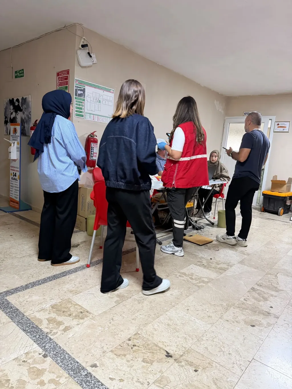 SİLİFKE MYO’DA KAN BAĞIŞI SEFERBERLİĞİ: "BİRBİRİMİZE CANDAN BAĞLIYIZ" KAN BAĞIŞI KAMPANYASI GERÇEKLEŞTİRİLDİ