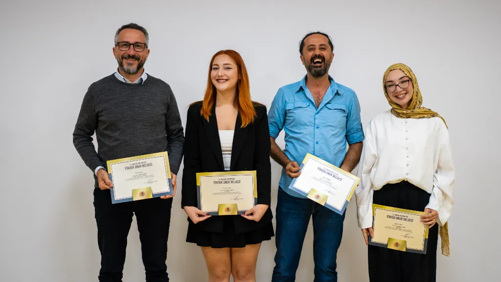 Honor and High Honor Certificates were presented to students who achieved academic success.