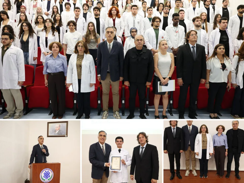 Törenden dört kare: saygı duruşunda öğretim üyeleri ve öğrenciler, kürsüde konuşan Dekan, teşekkür belgesi takdimi ve öğretim üyeleriyle toplu fotoğraf