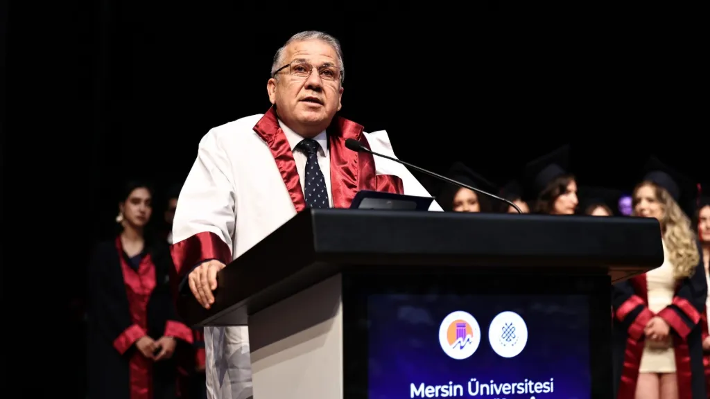 Rektörümüz törende konuşurken