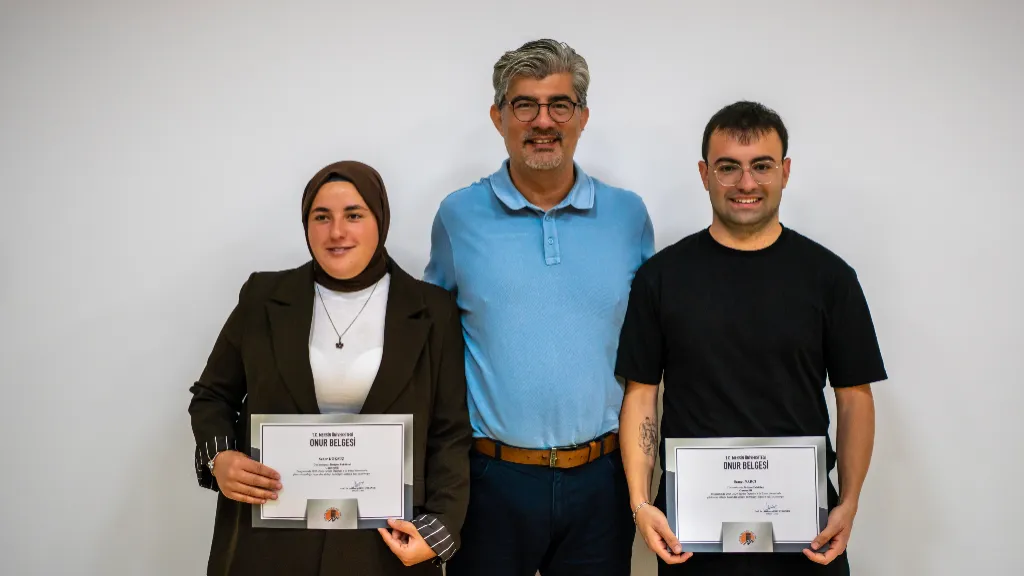 Honor and High Honor Certificates were presented to students who achieved academic success.