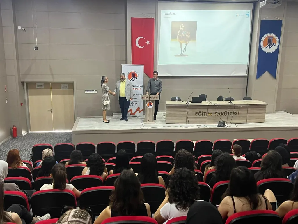 Sağlık Bilimleri Fakültesi Ebelik Bölümünden İş Hayatına Hazırlık Atölyesi