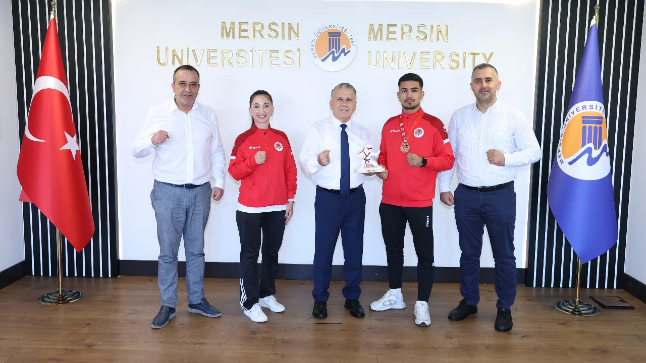 Avrupa Üçüncüsü Samet Yaman ve Antrenörü Dr. Gizem Akarsu Taşman’dan Rektörümüze Teşekkür Ziyareti