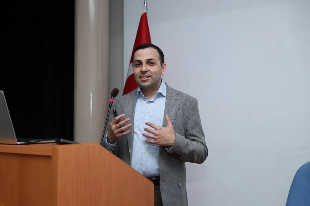 "Karaciğer Kanserinde Mitokondriyal Profilleme" Semineri, 2/6