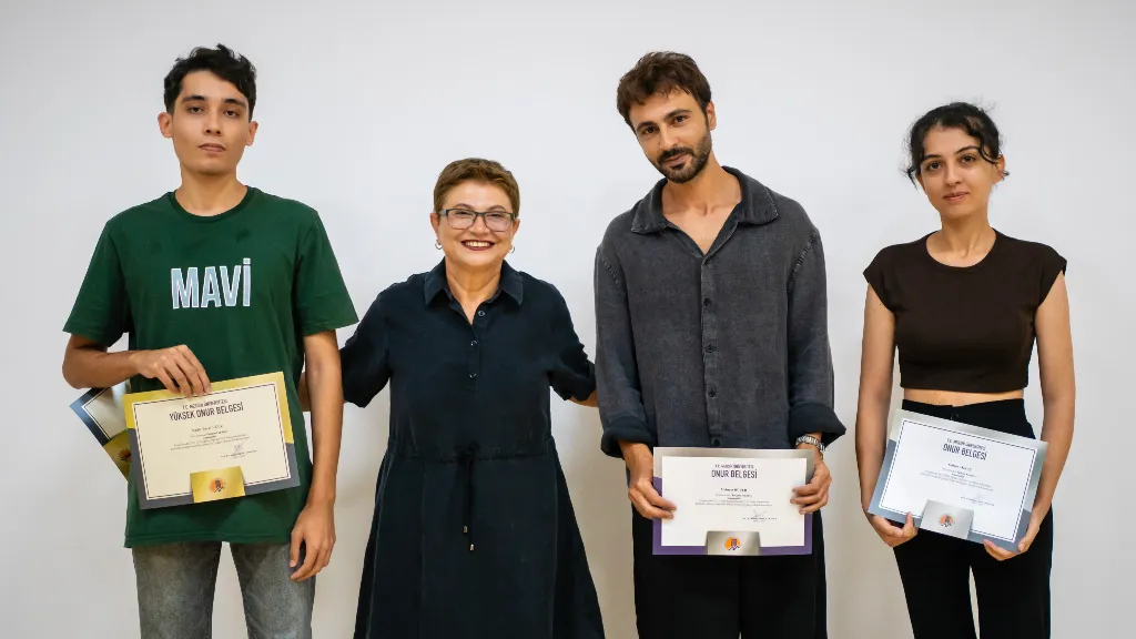 Honor and High Honor Certificates were presented to students who achieved academic success.