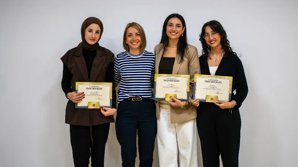 Honor and High Honor Certificates were presented to students who achieved academic success.