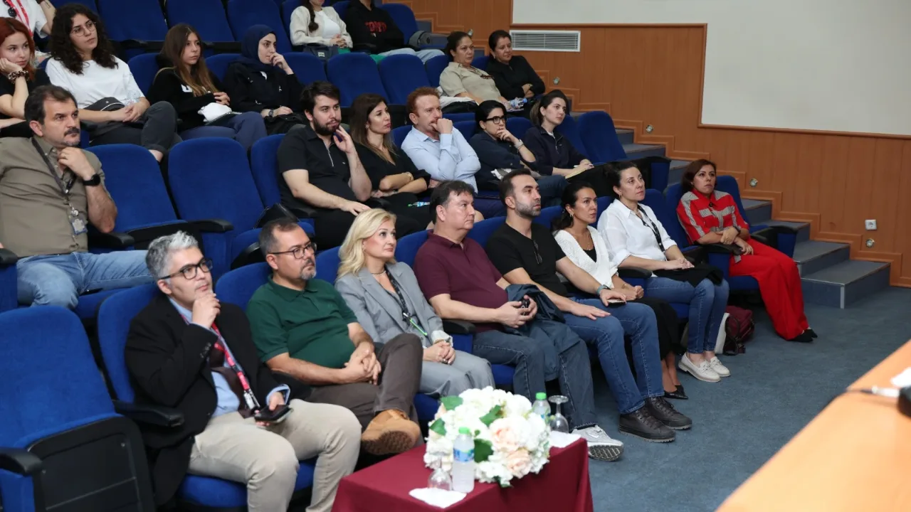 "Karaciğer Kanserinde Mitokondriyal Profilleme" Semineri