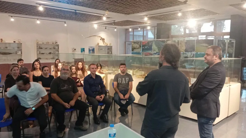 Debim müdürü açılış konuşması yaptı