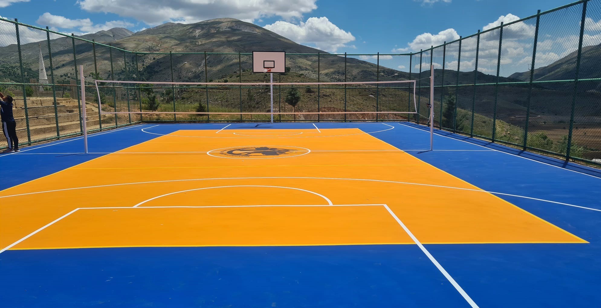 Volleyball court renewed at Şehit Mesut Çelik Middle School